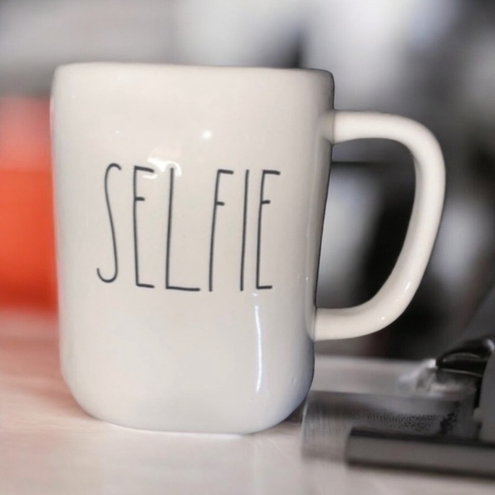 Rae Dunn SELFIE mug white LL